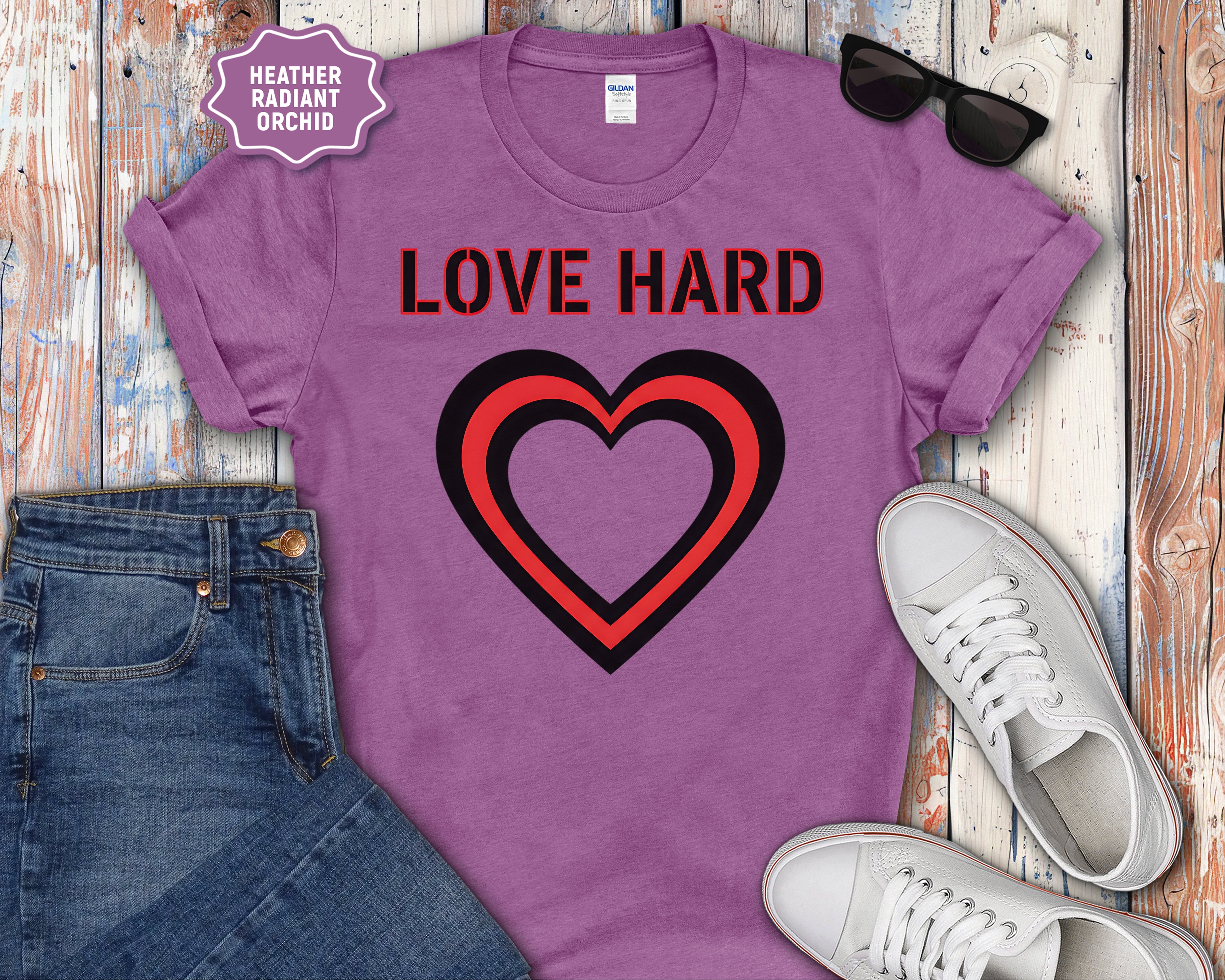 Love Hard heart graphic T-Shirt