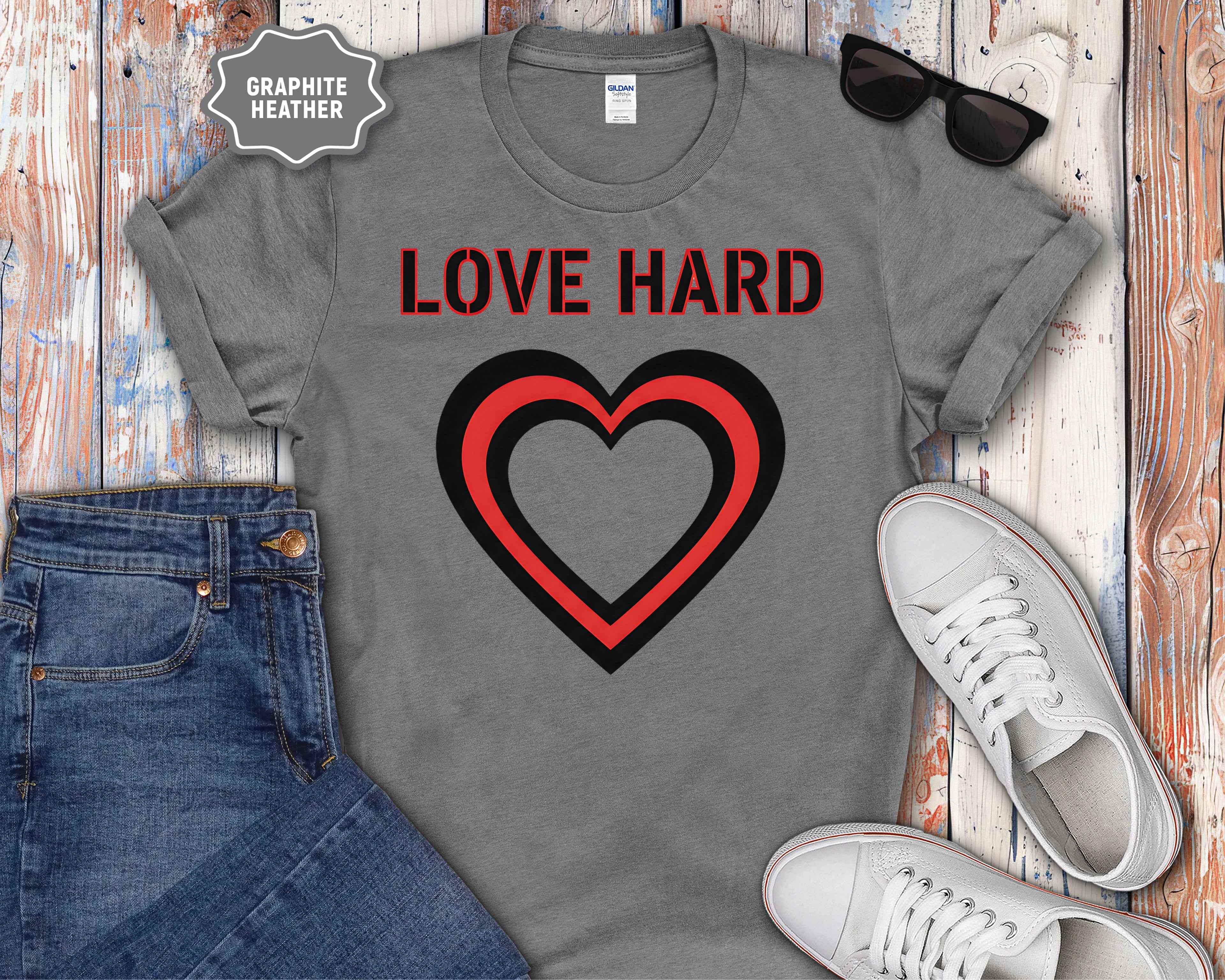 Love Hard heart graphic T-Shirt