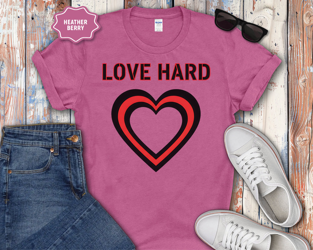 Love Hard heart graphic T-Shirt