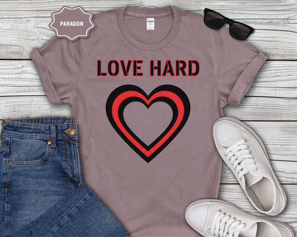 Love Hard heart graphic T-Shirt
