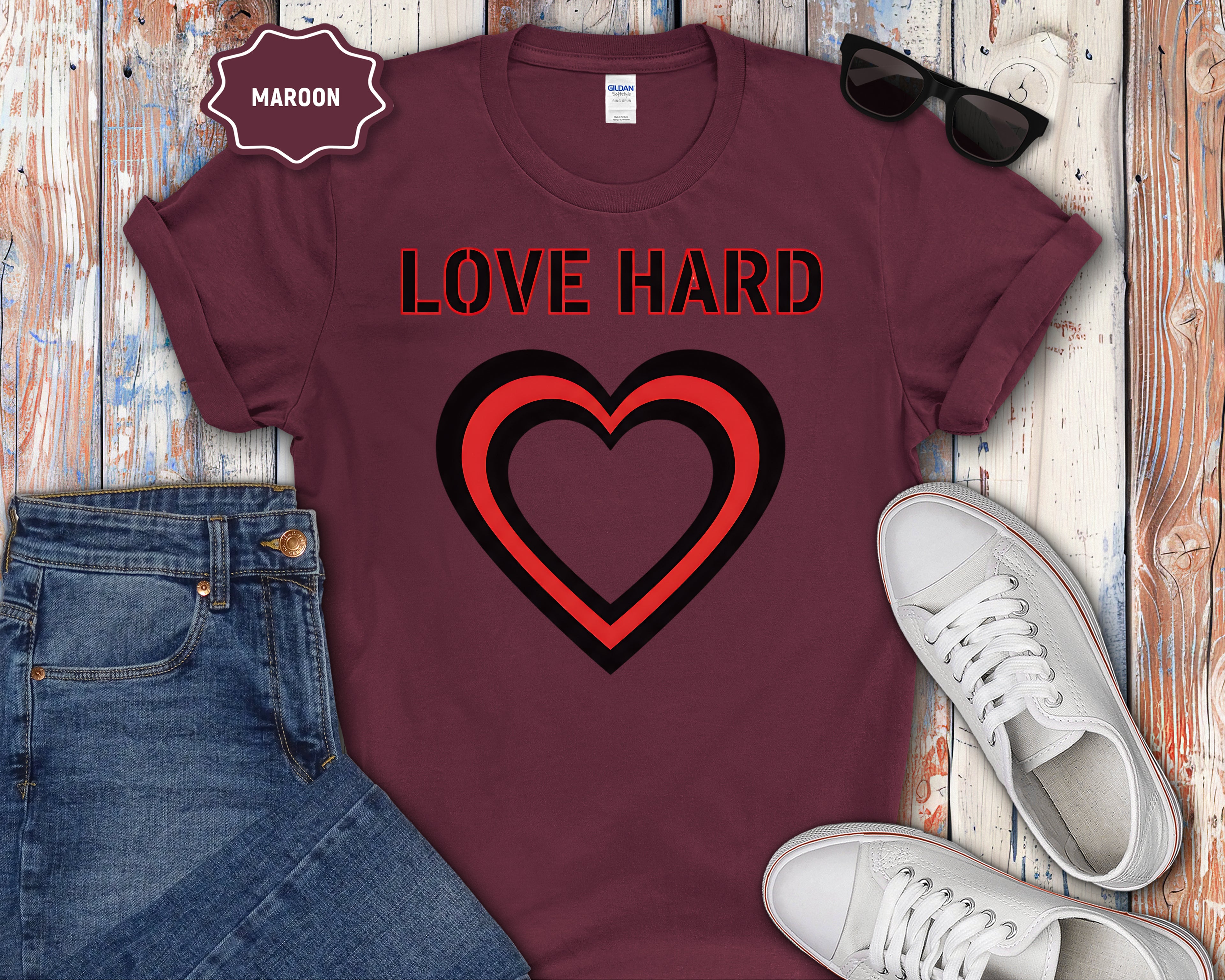 Love Hard heart graphic T-Shirt
